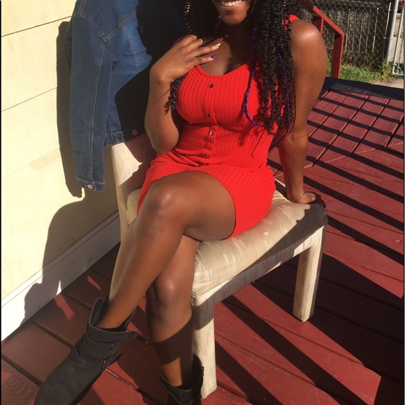 Dress - Picture 3 of 3